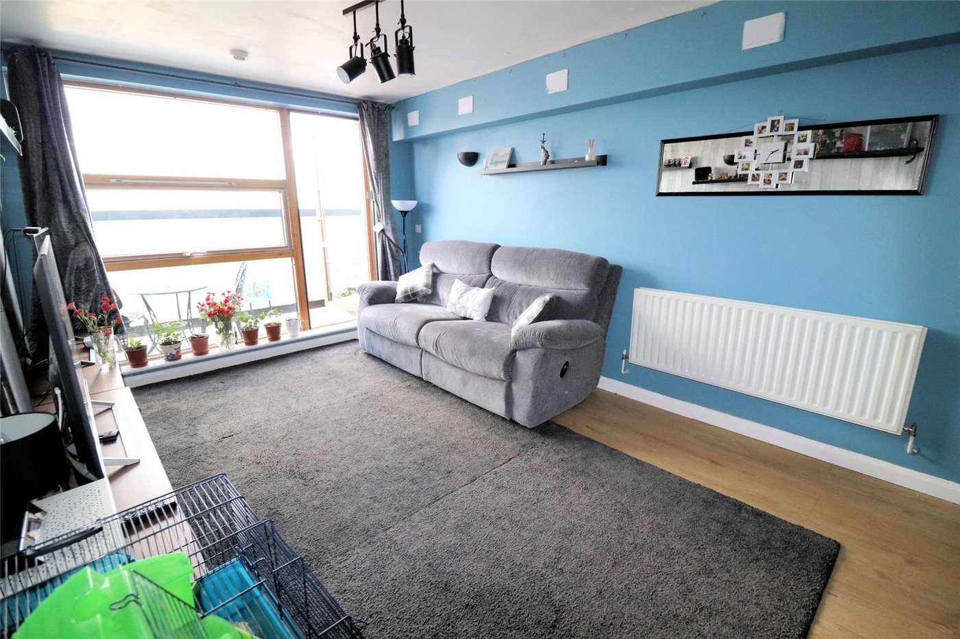2 bedroom property for sale in 102 Erith High Street | Robinson Jackson