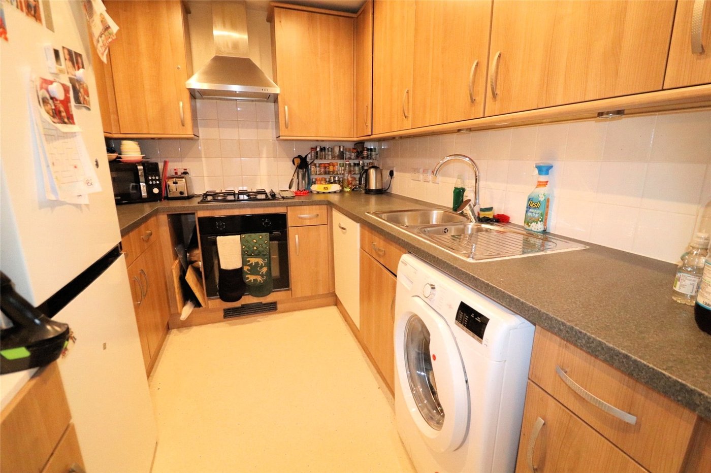 2 bedroom property for sale in 102 Erith High Street | Robinson Jackson