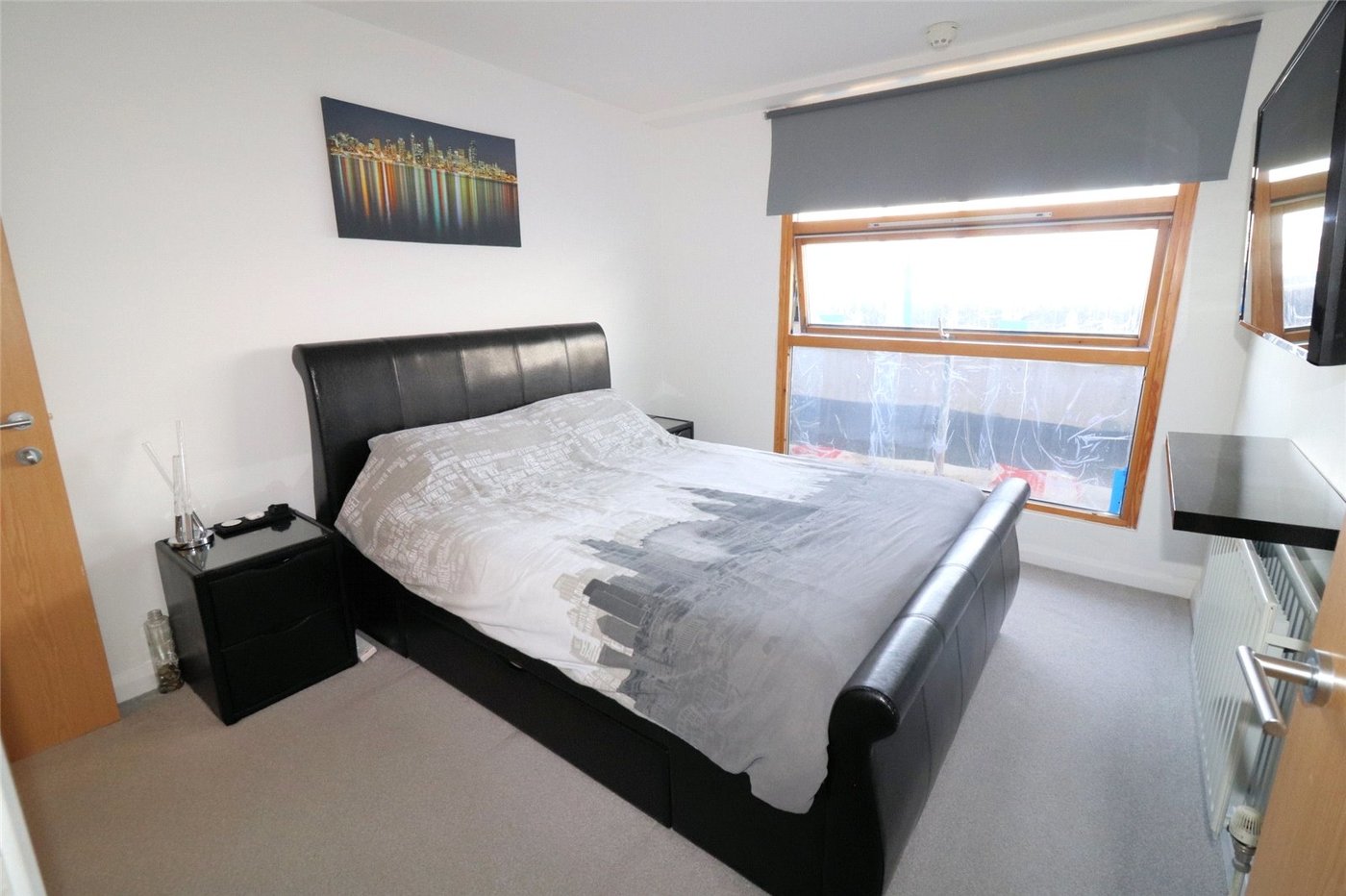 2 bedroom property for sale in 102 High Street | Robinson Jackson