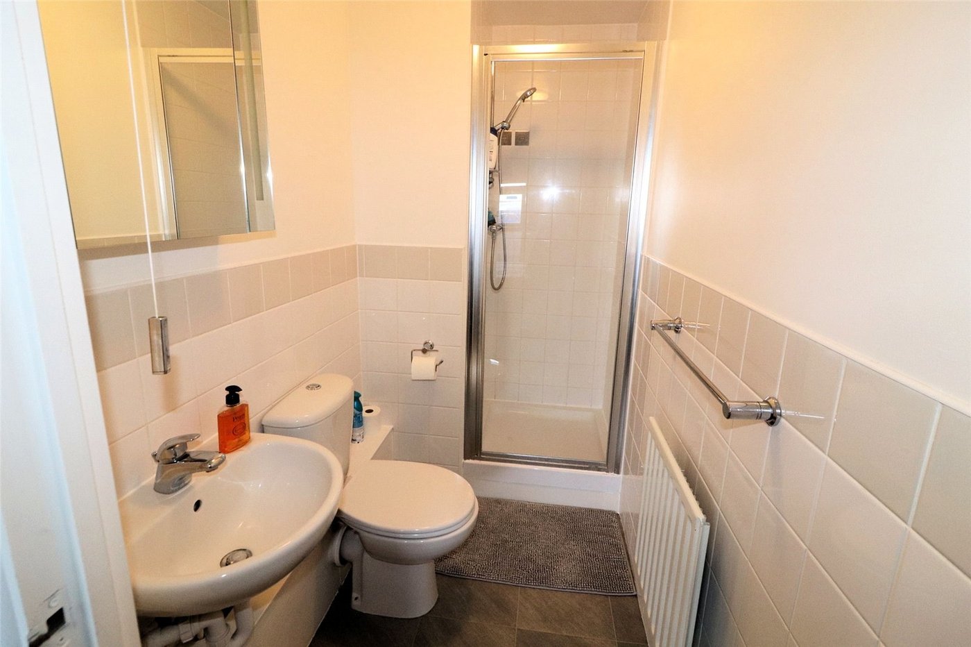 2 bedroom property for sale in 102 High Street | Robinson Jackson