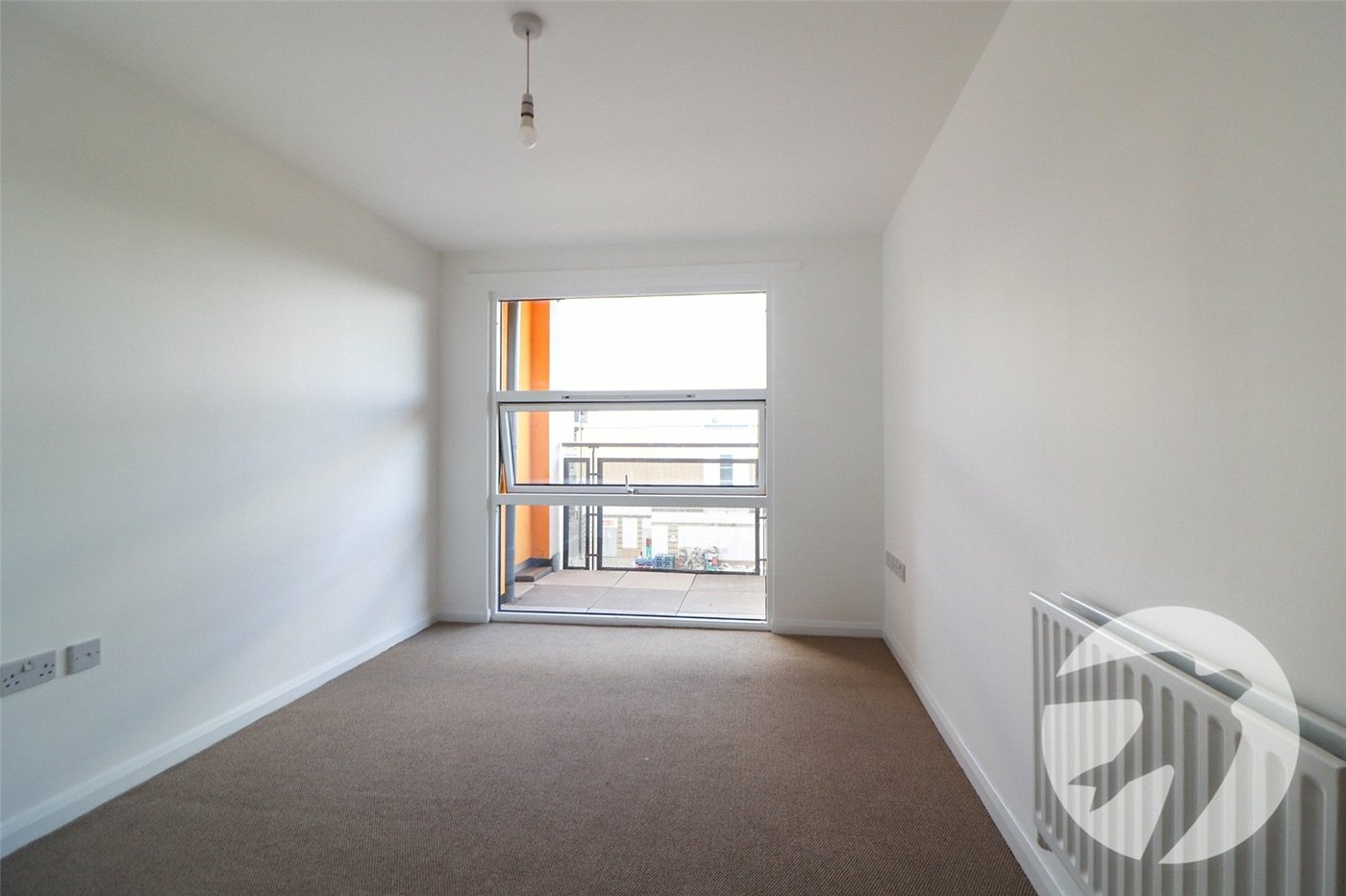 2 bedroom property for sale in 102 High Street | Robinson Jackson