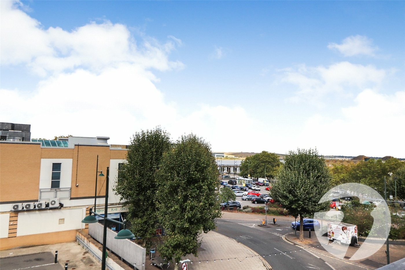 2 bedroom property for sale in 102 High Street | Robinson Jackson