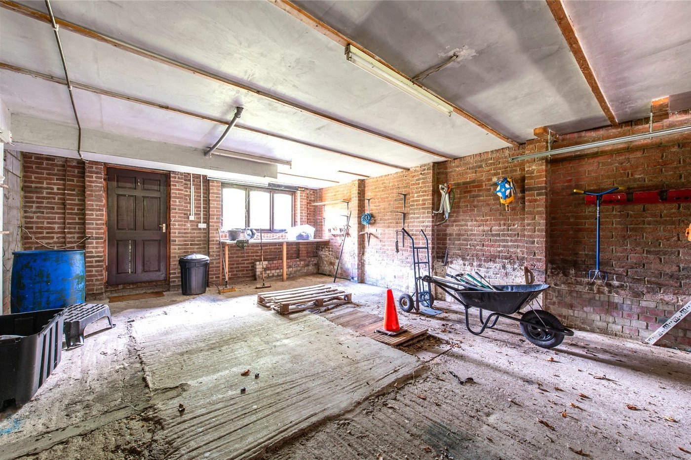 5 bedroom house for sale in Gravesend | Robinson Michael & Jackson