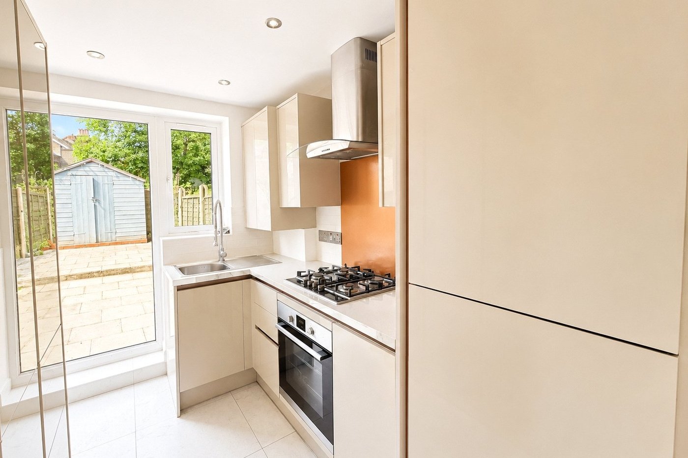 1 bedroom property for sale in London | Robinson Jackson