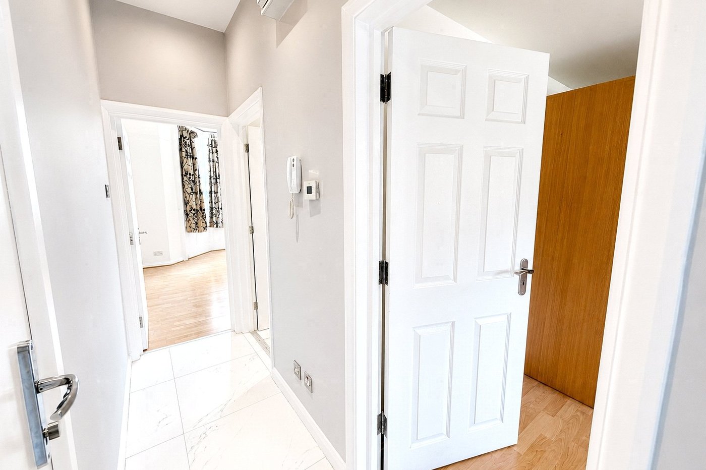 1 bedroom property for sale in London | Robinson Jackson