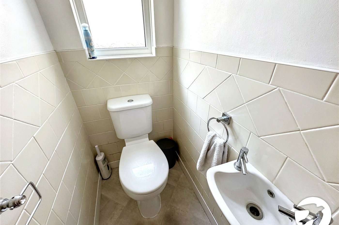 3 bedroom bungalow for sale in Rochester | Robinson Michael & Jackson