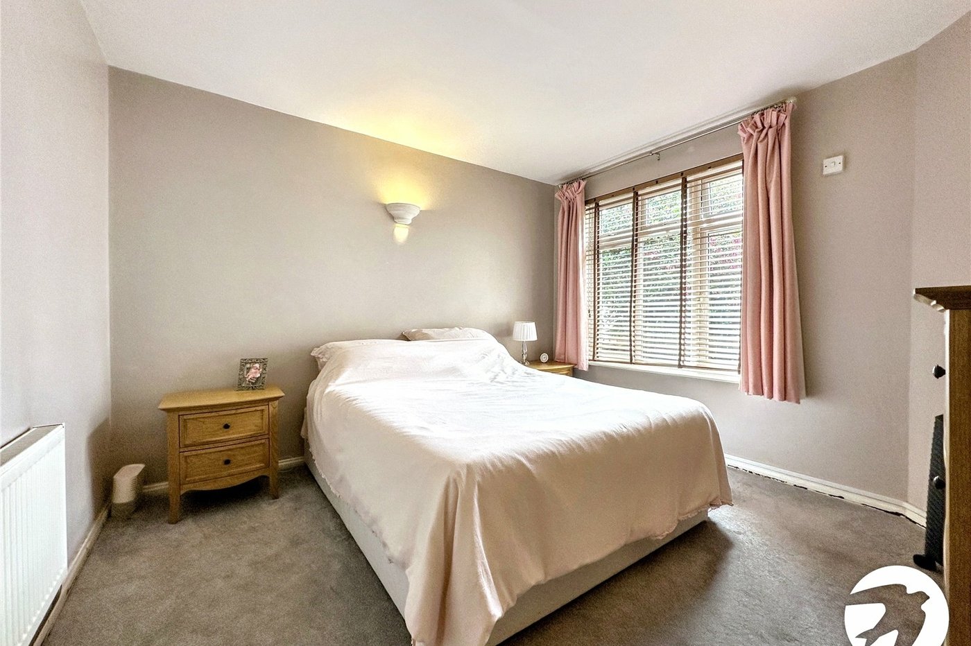 3 bedroom bungalow for sale in Rochester | Robinson Michael & Jackson