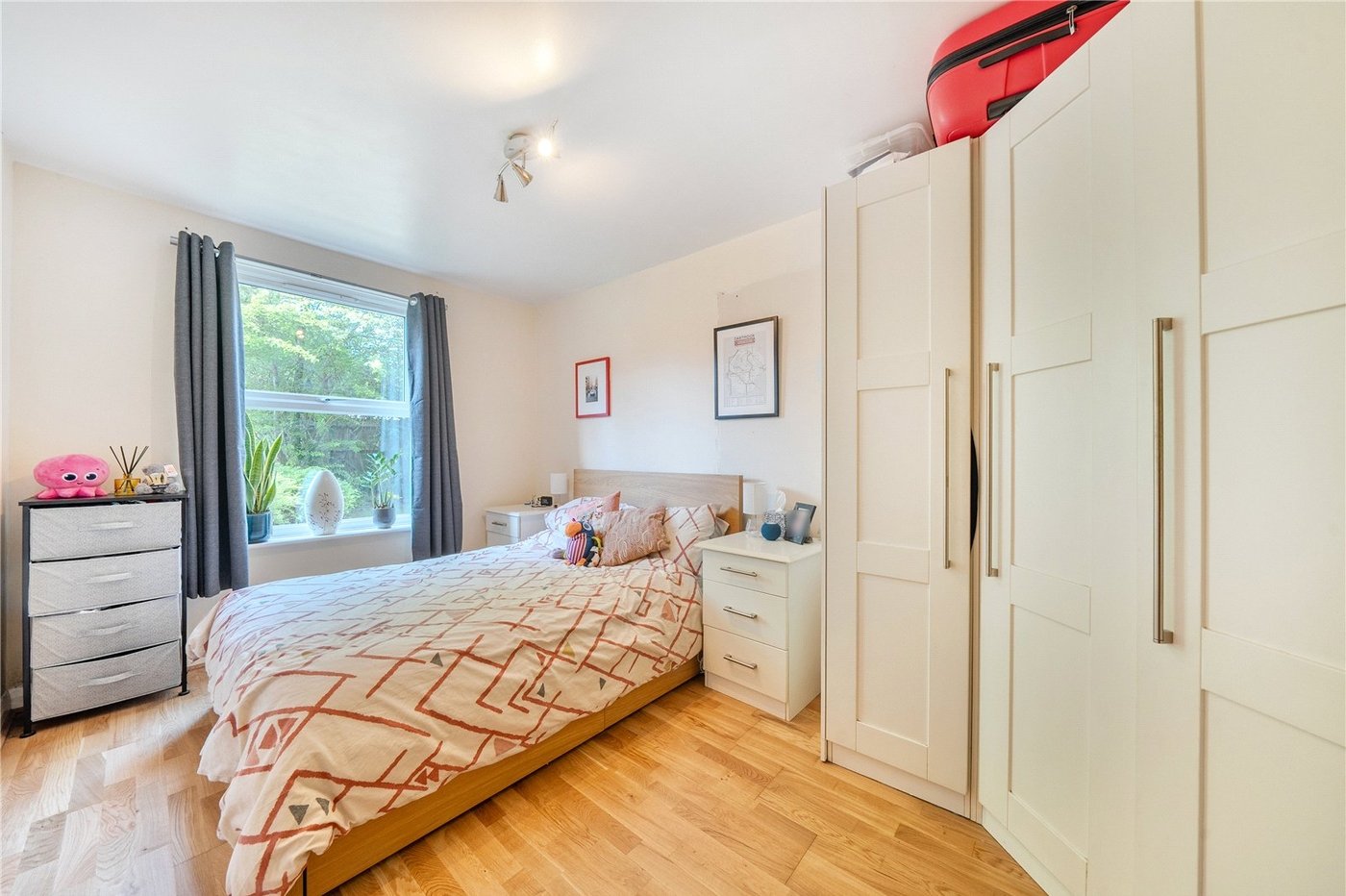 1 bedroom property for sale in London | Robinson Jackson