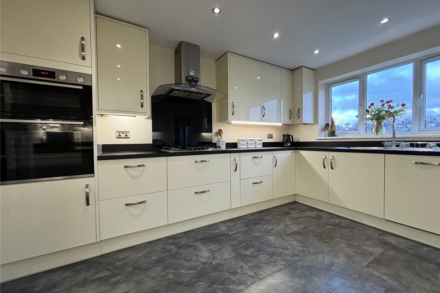 4 bedroom house for sale in Walderslade | Robinson Michael & Jackson