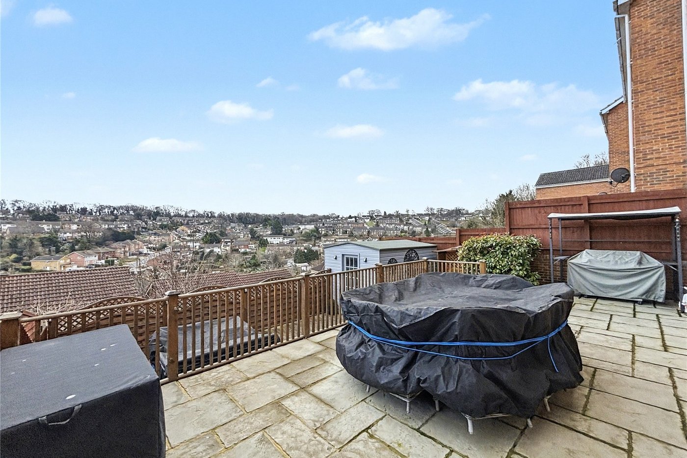 4 bedroom house for sale in Walderslade | Robinson Michael & Jackson