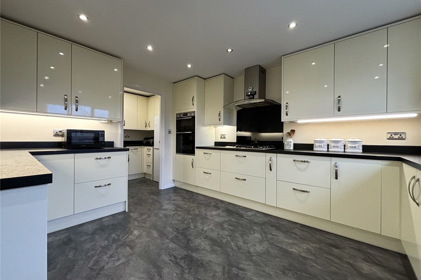 4 bedroom house for sale in Walderslade | Robinson Michael & Jackson