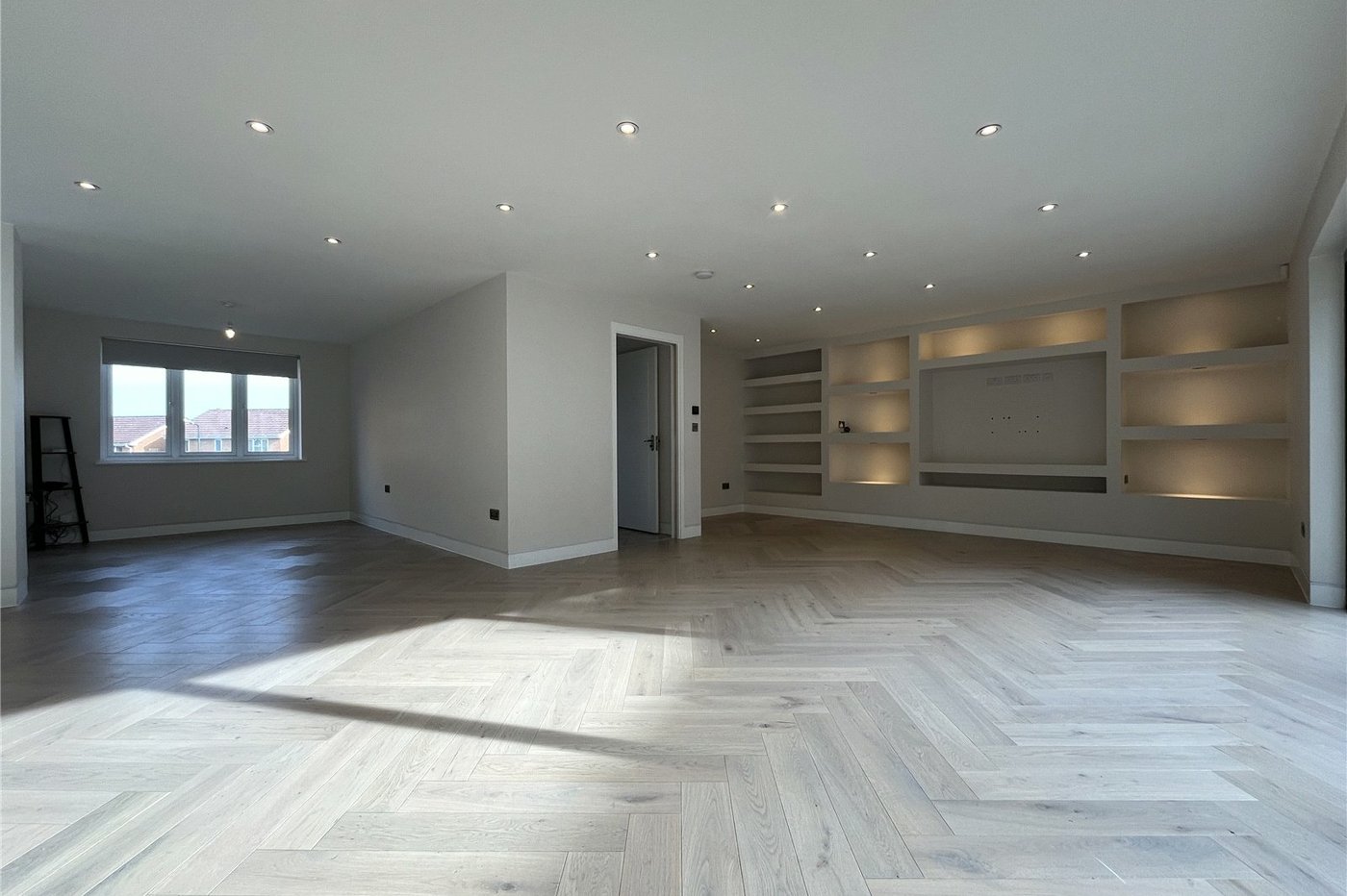 6 bedroom house for sale in Walderslade | Robinson Michael & Jackson