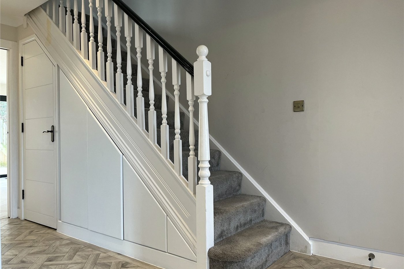 6 bedroom house for sale in Walderslade | Robinson Michael & Jackson