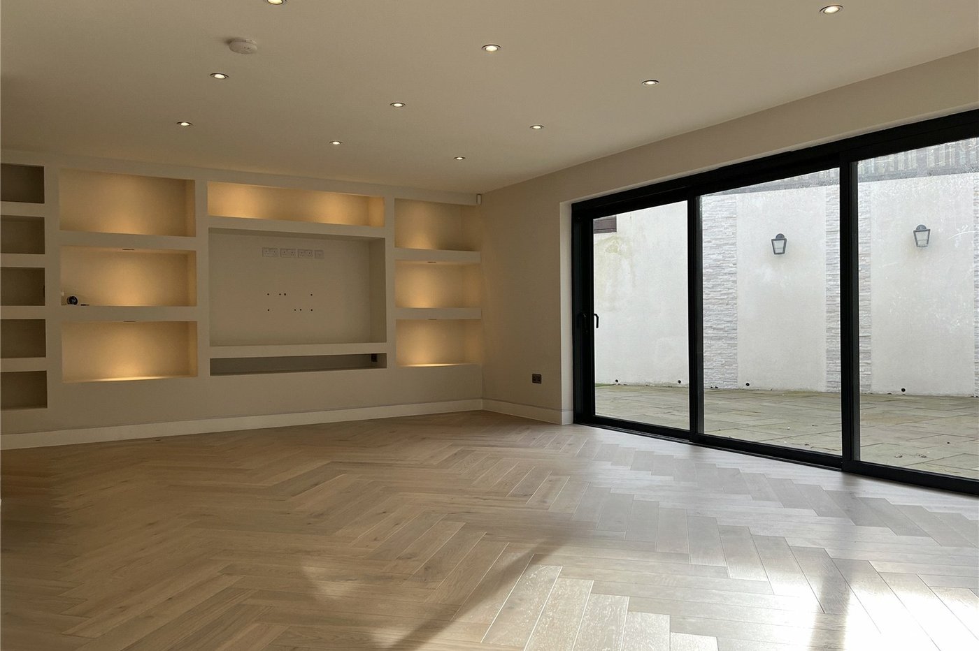 6 bedroom house for sale in Walderslade | Robinson Michael & Jackson