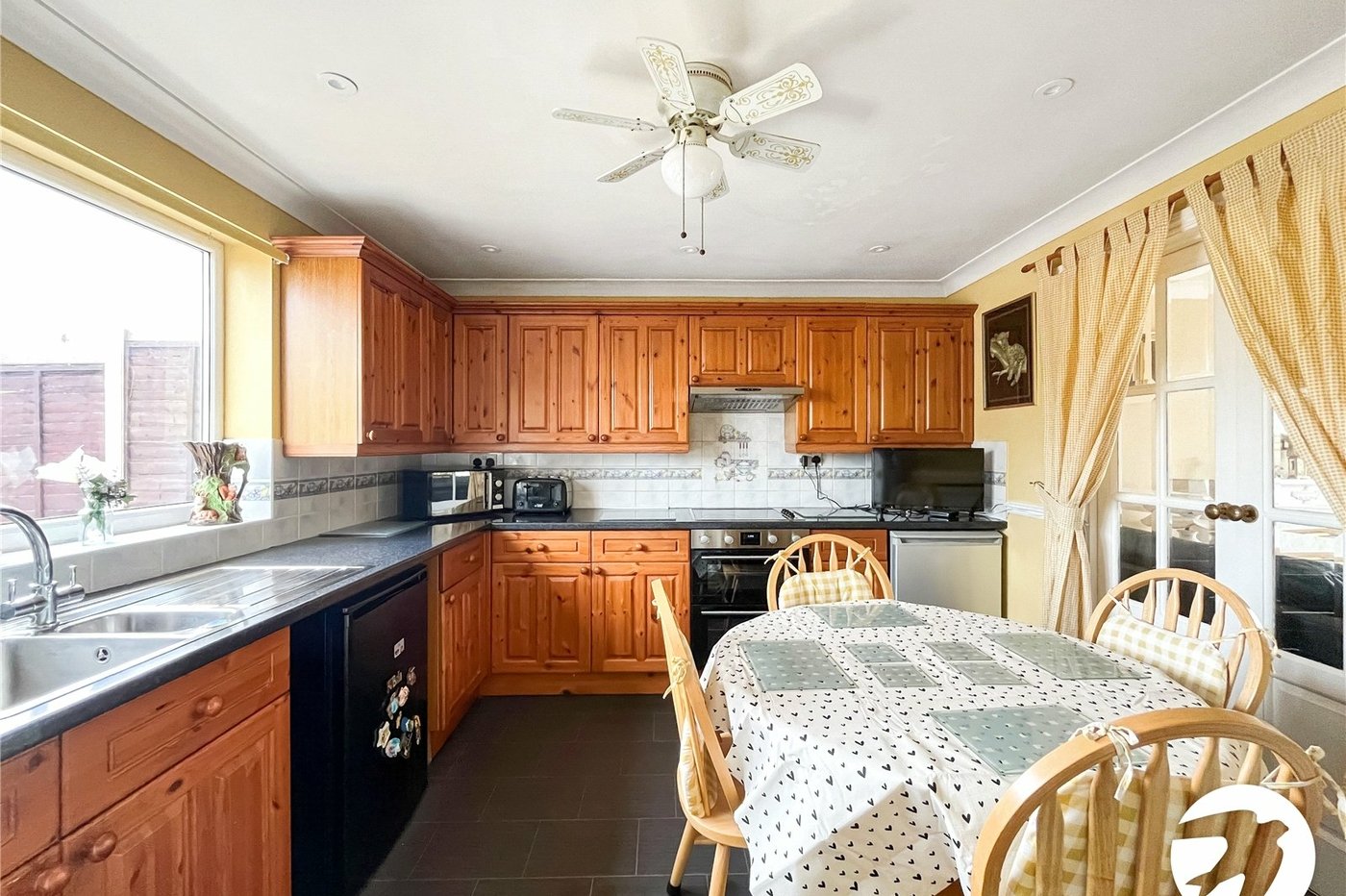 3 bedroom house for sale in Newington | Robinson Michael & Jackson