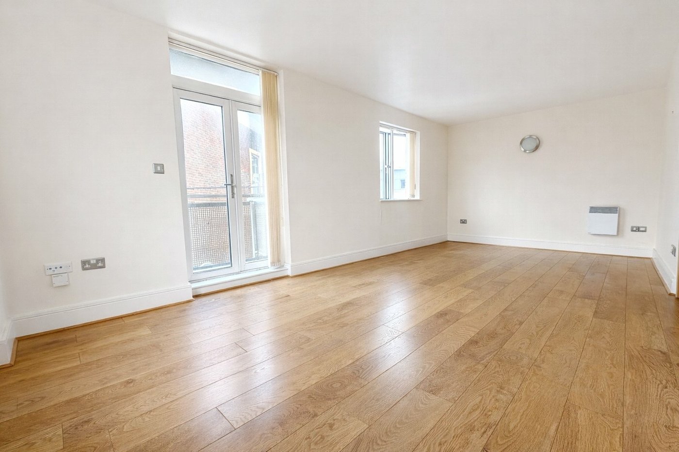2 bedroom property for sale in London | Robinson Jackson