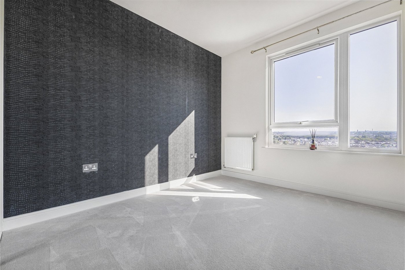 2 bedroom property for sale in Gillingham | Robinson Michael & Jackson