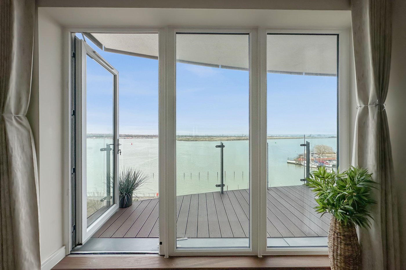 2 bedroom property for sale in Gillingham | Robinson Michael & Jackson