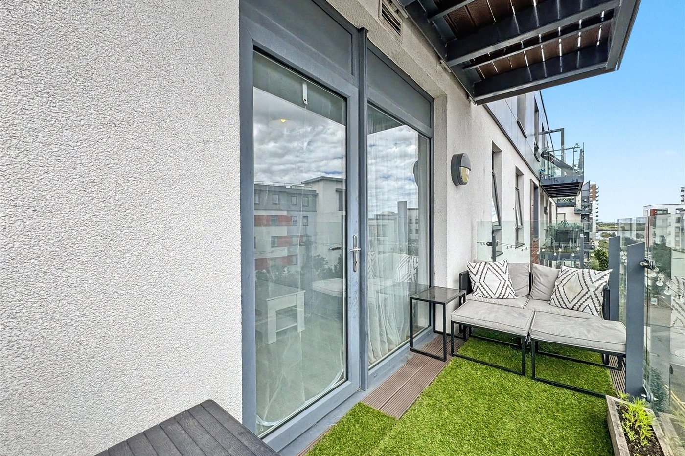 2 bedroom property for sale in Gillingham | Robinson Michael & Jackson