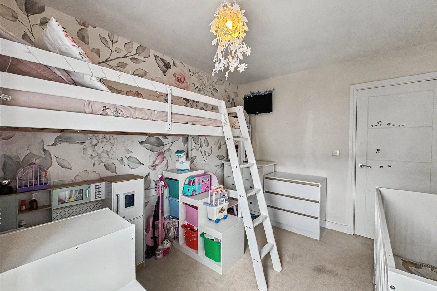 2 bedroom property for sale in Gillingham | Robinson Michael & Jackson