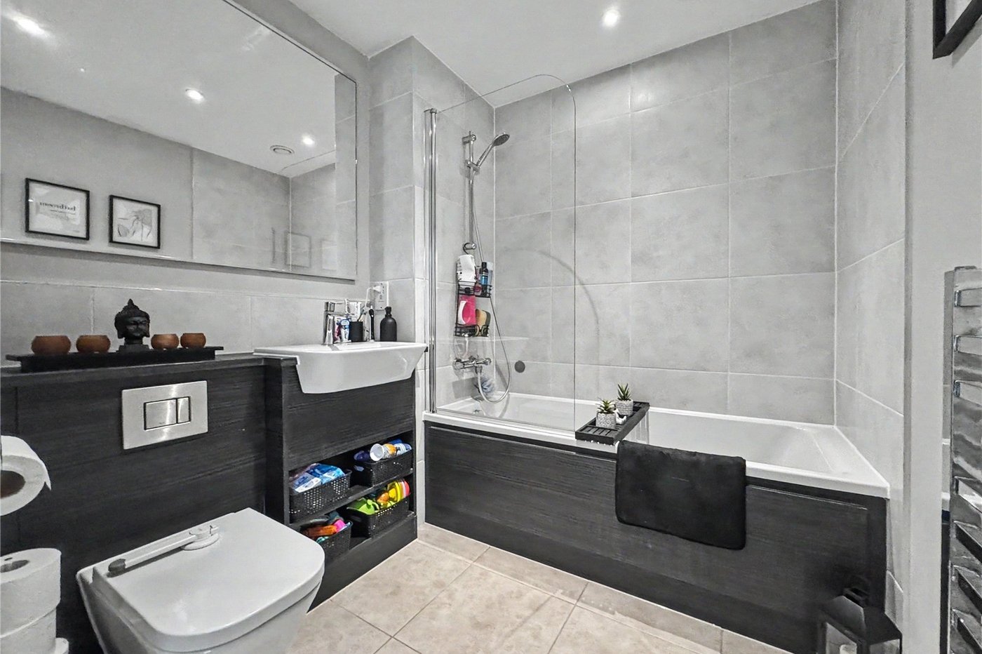 2 bedroom property for sale in Gillingham | Robinson Michael & Jackson