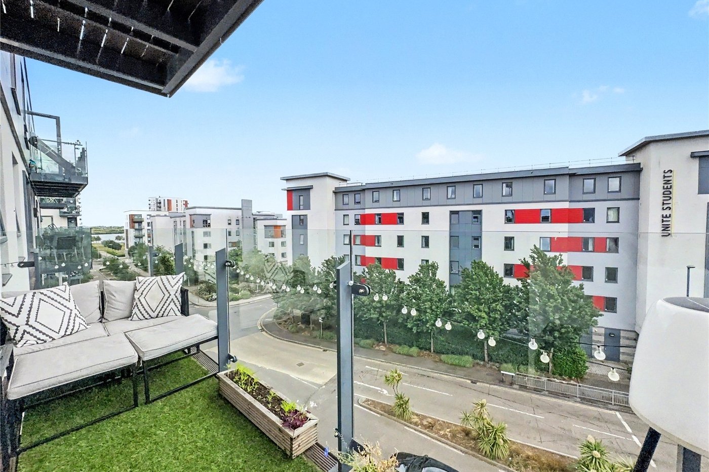 2 bedroom property for sale in Gillingham | Robinson Michael & Jackson