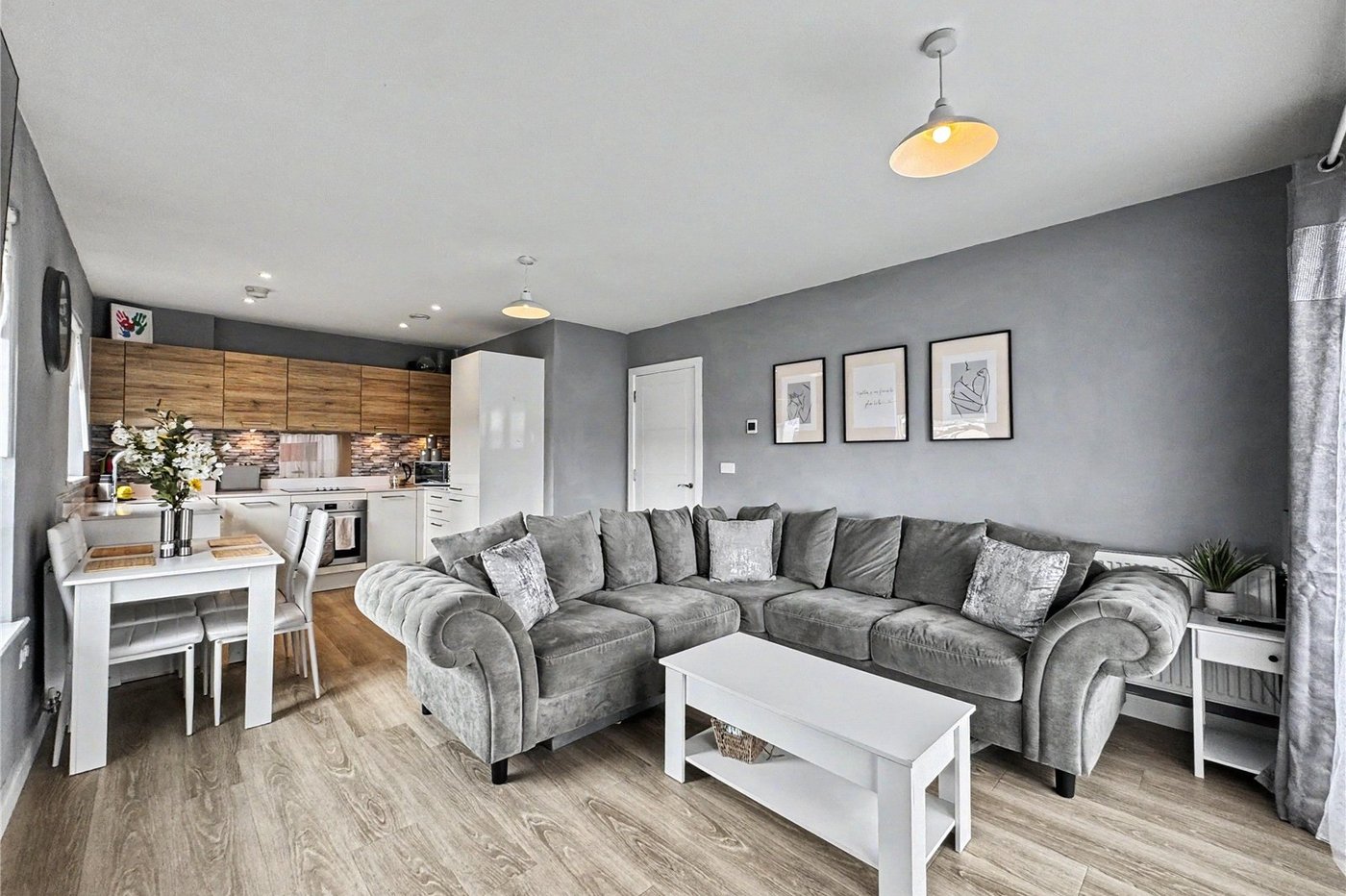 2 bedroom property for sale in Gillingham | Robinson Michael & Jackson