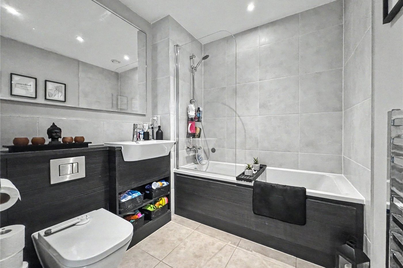2 bedroom property for sale in Gillingham | Robinson Michael & Jackson