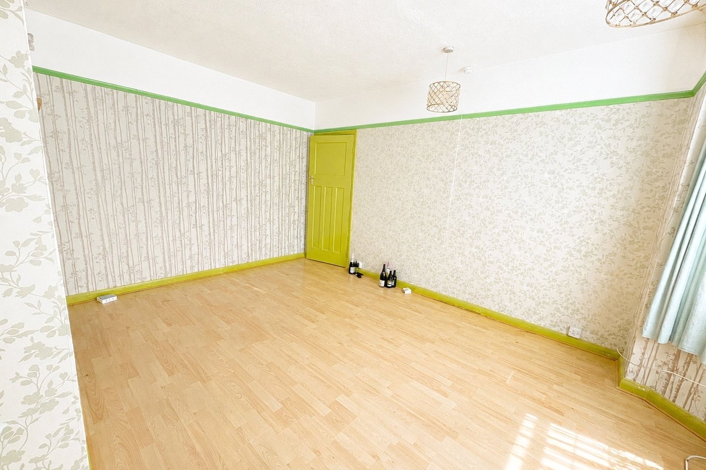 3 bedroom house for sale in London | Robinson Jackson