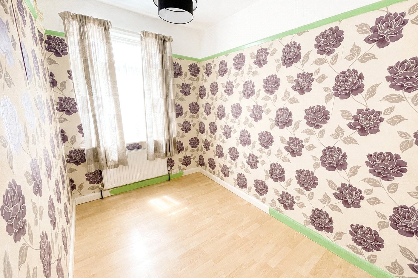 3 bedroom house for sale in London | Robinson Jackson