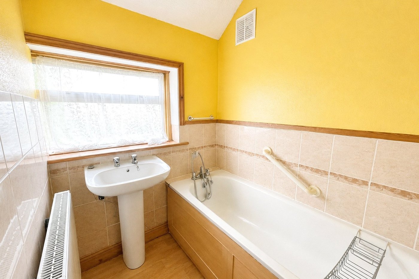 3 bedroom house for sale in London | Robinson Jackson