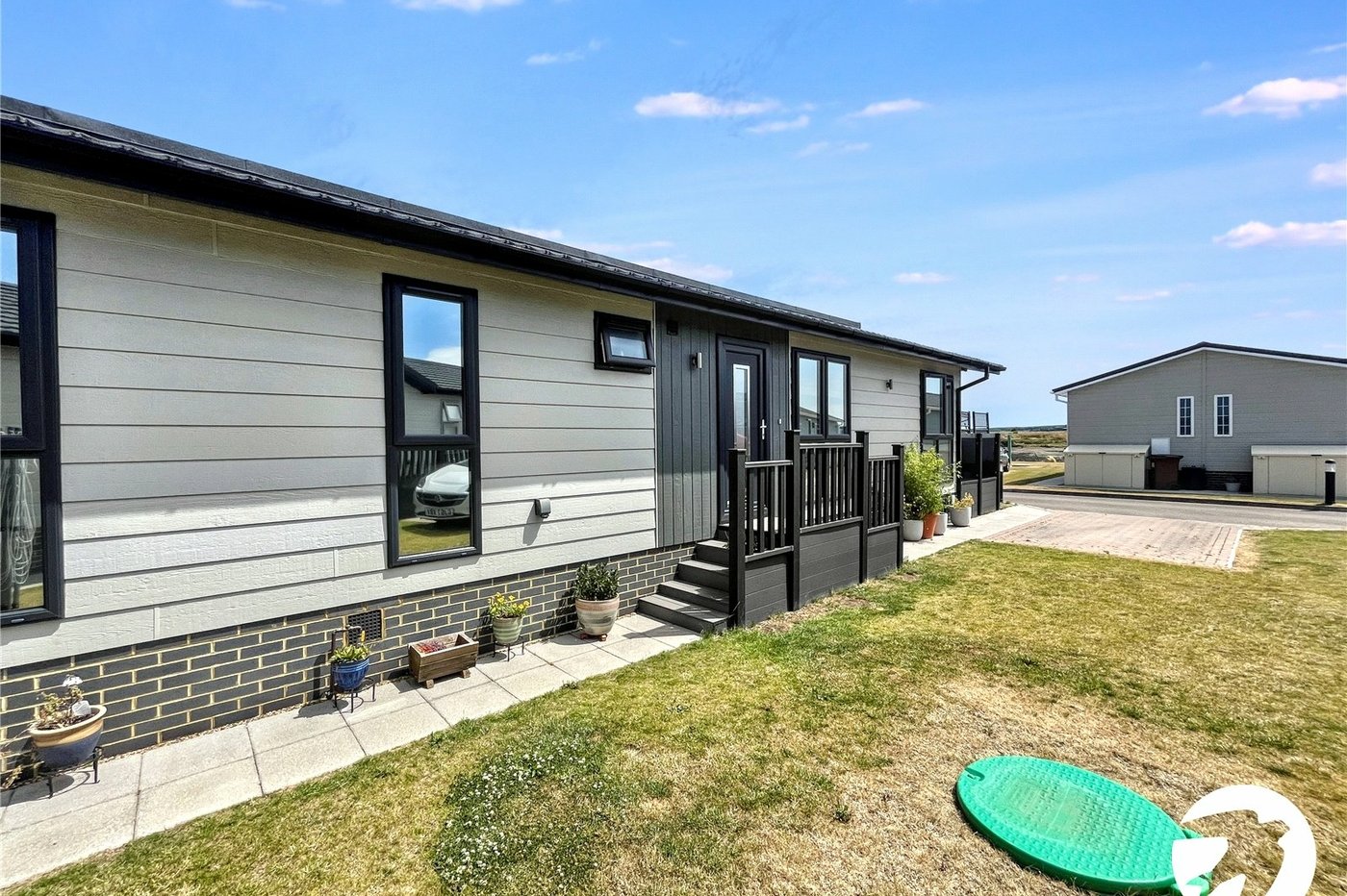 2 bedroom bungalow for sale in Hoo | Robinson Michael & Jackson