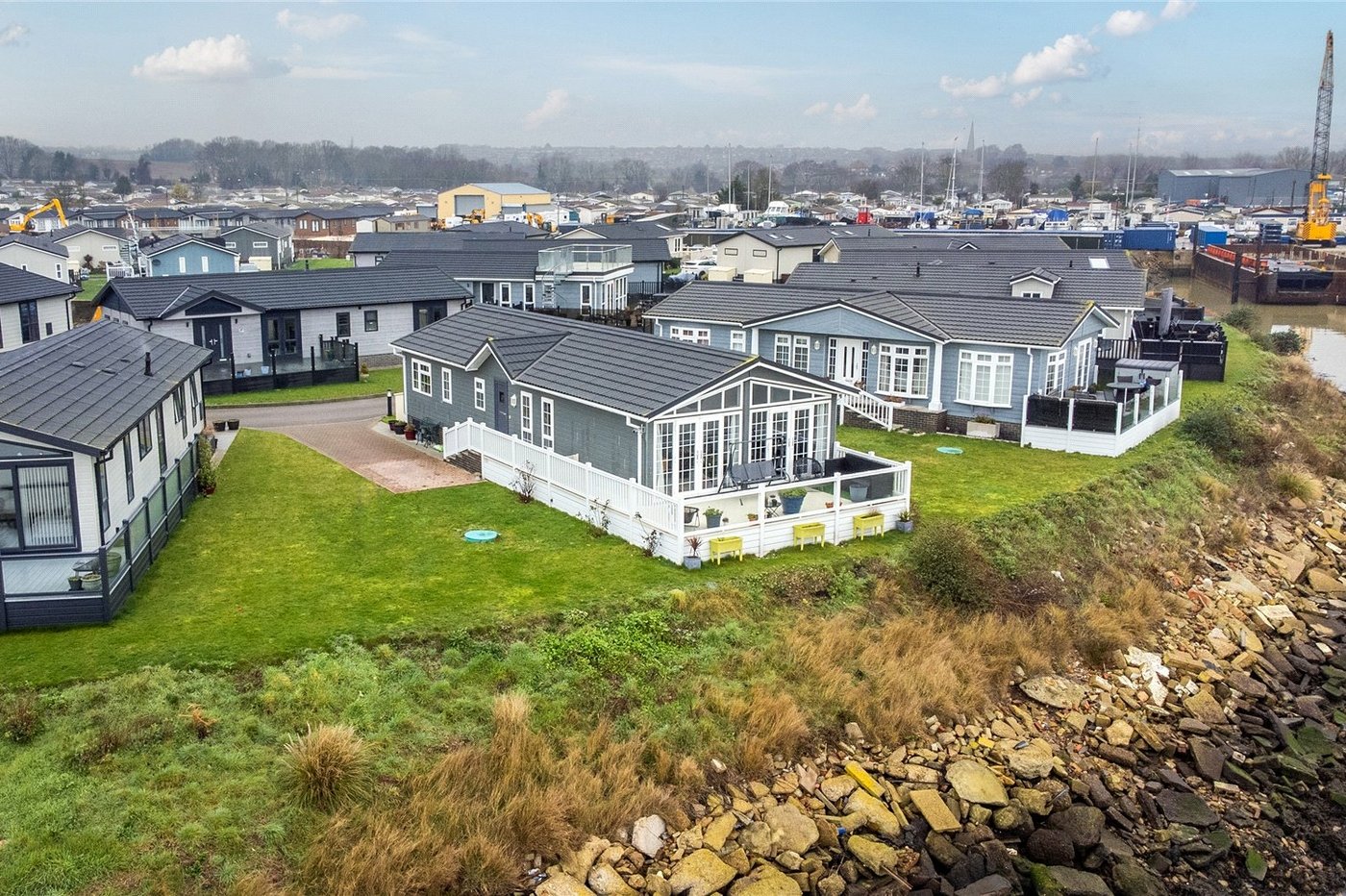 2 bedroom bungalow for sale in Hoo | Robinson Michael & Jackson