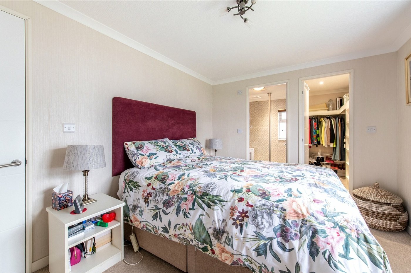 2 bedroom bungalow for sale in Hoo | Robinson Michael & Jackson