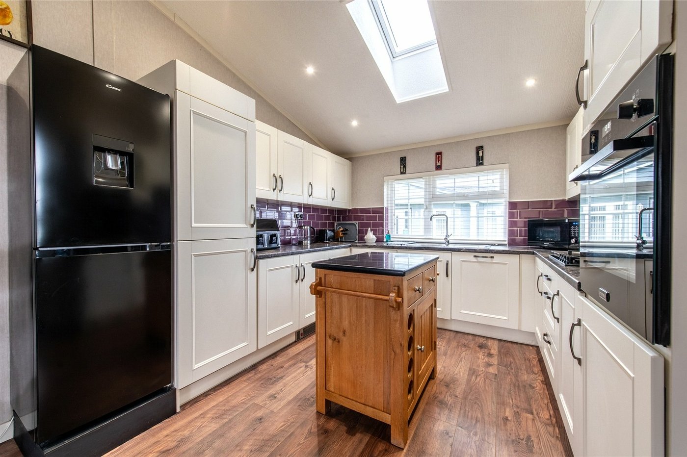 2 bedroom bungalow for sale in Hoo | Robinson Michael & Jackson