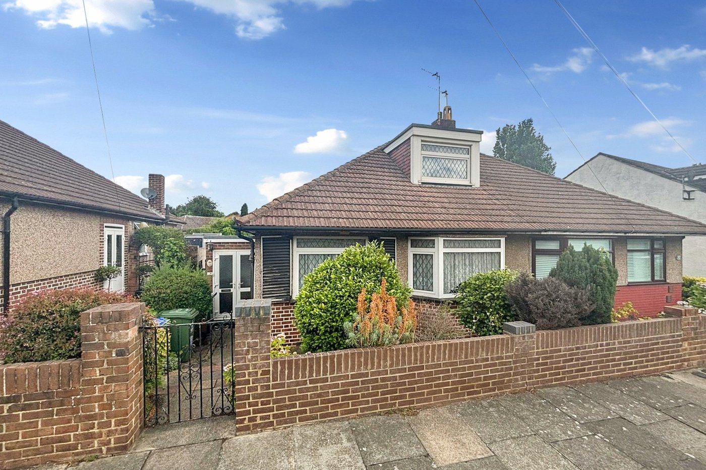 3 bedroom bungalow for sale in Bexley | Robinson Jackson