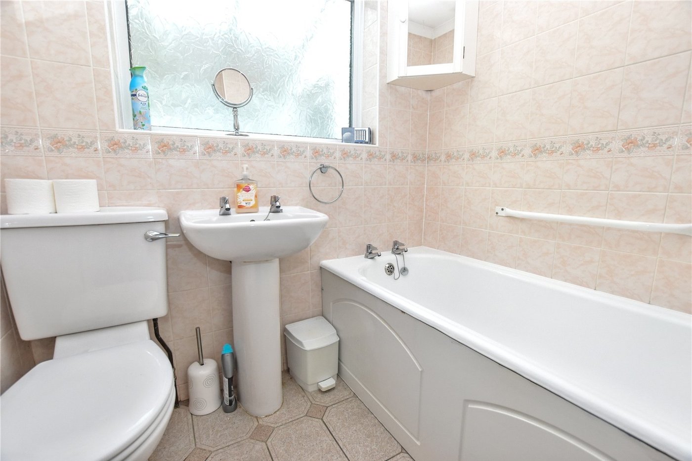 2 bedroom bungalow for sale in Bexleyheath | Robinson Jackson