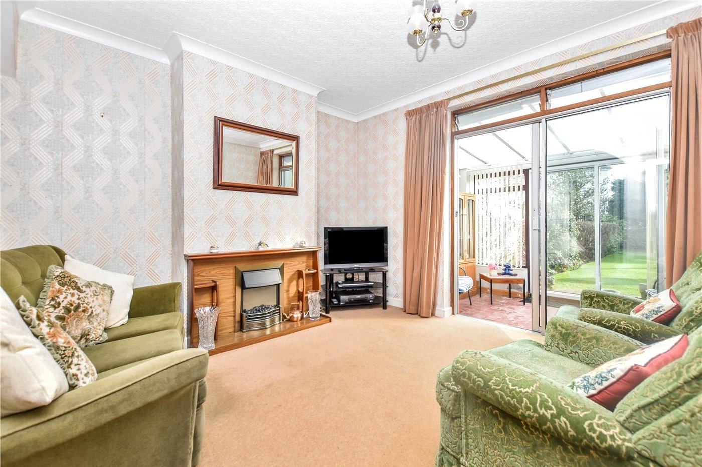 2 bedroom bungalow for sale in Bexleyheath | Robinson Jackson