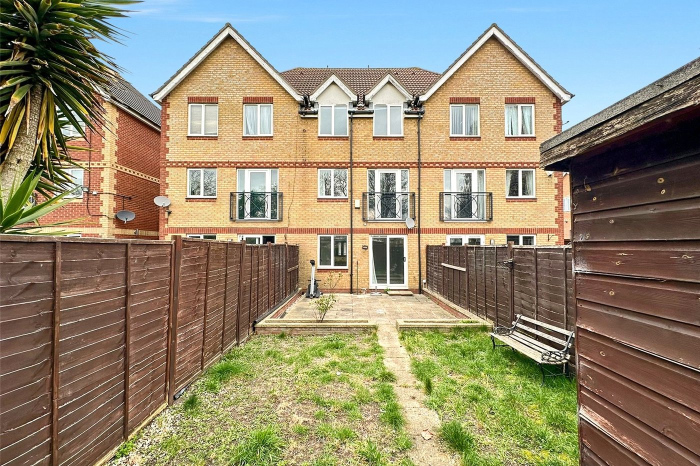 3 bedroom property for sale in Swanscombe | Robinson Jackson