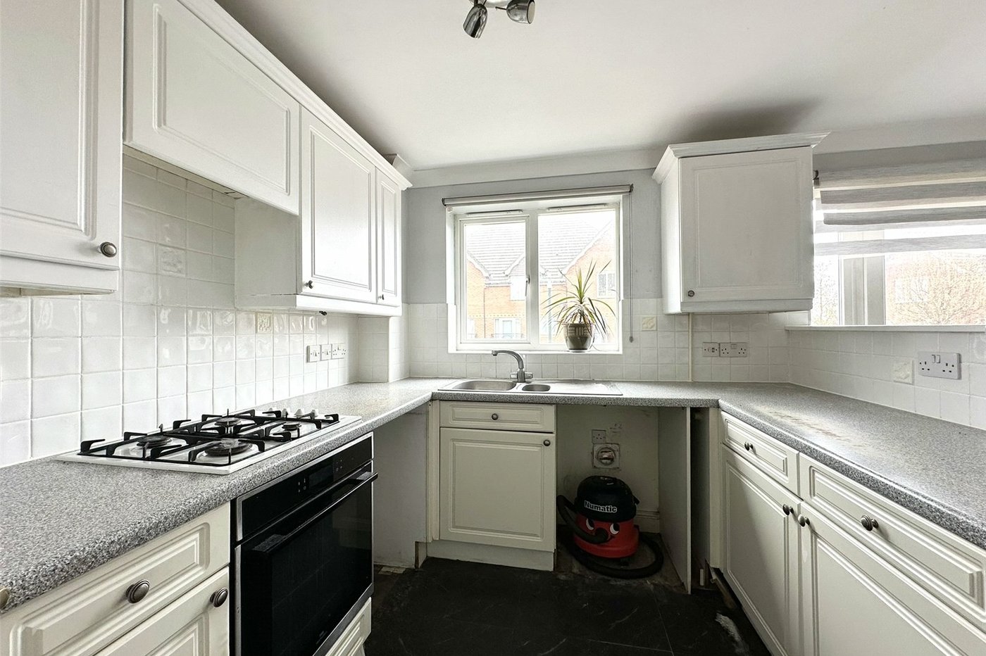 3 bedroom property for sale in Swanscombe | Robinson Jackson