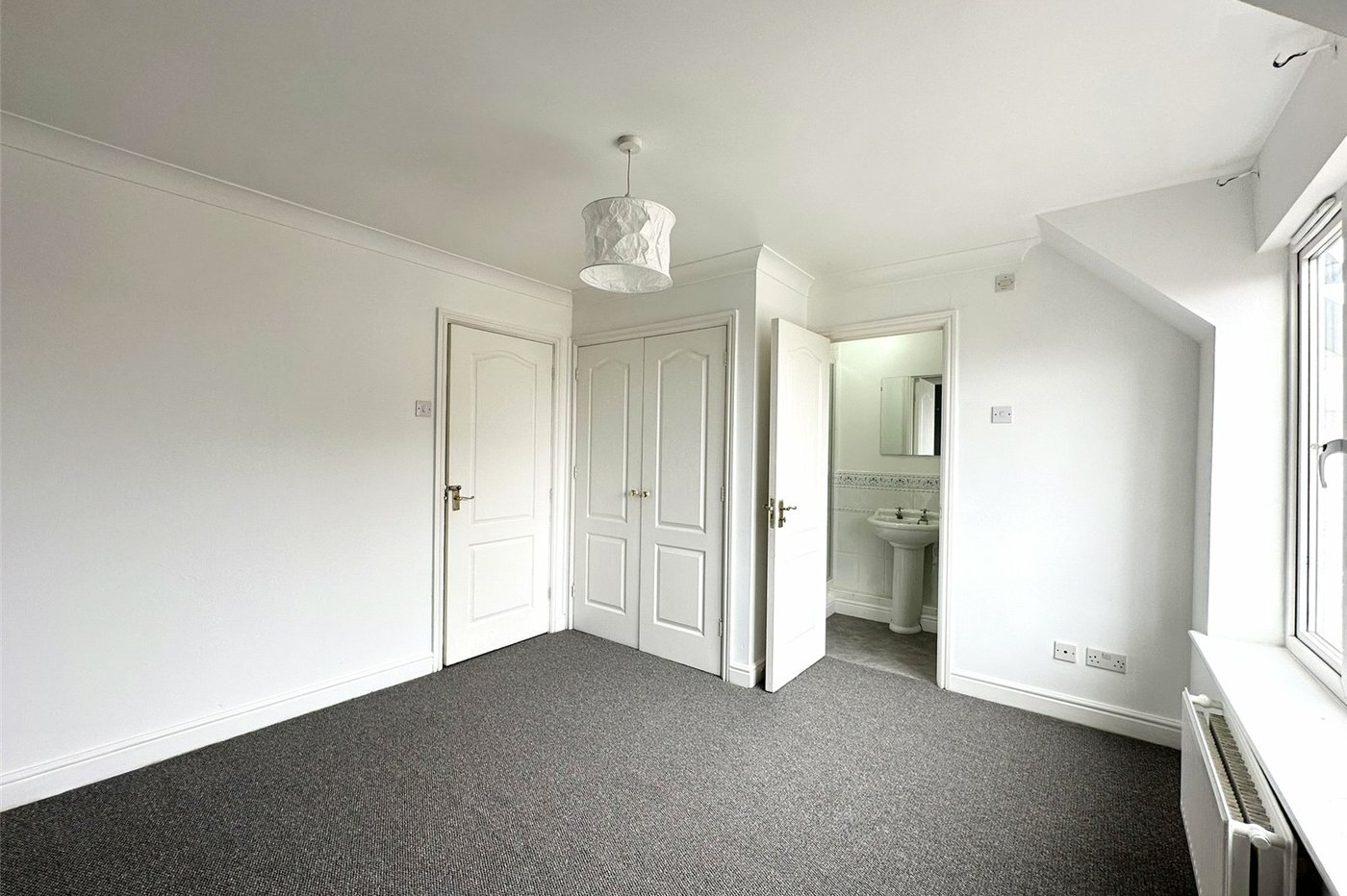 3 bedroom property for sale in Swanscombe | Robinson Jackson