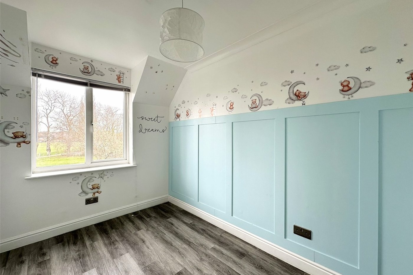 3 bedroom property for sale in Swanscombe | Robinson Jackson