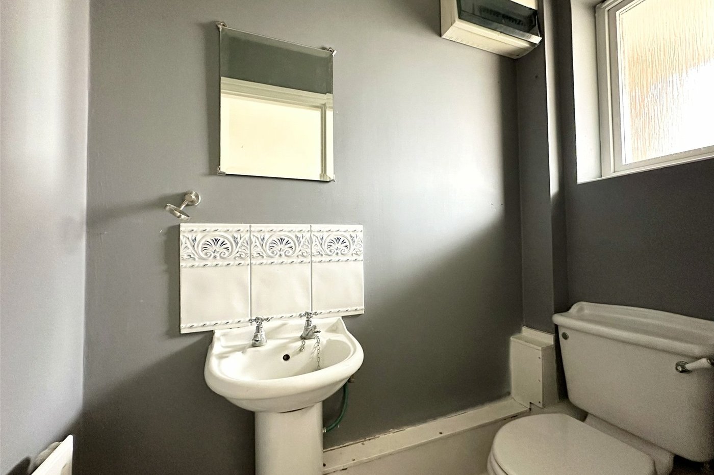 3 bedroom property for sale in Swanscombe | Robinson Jackson