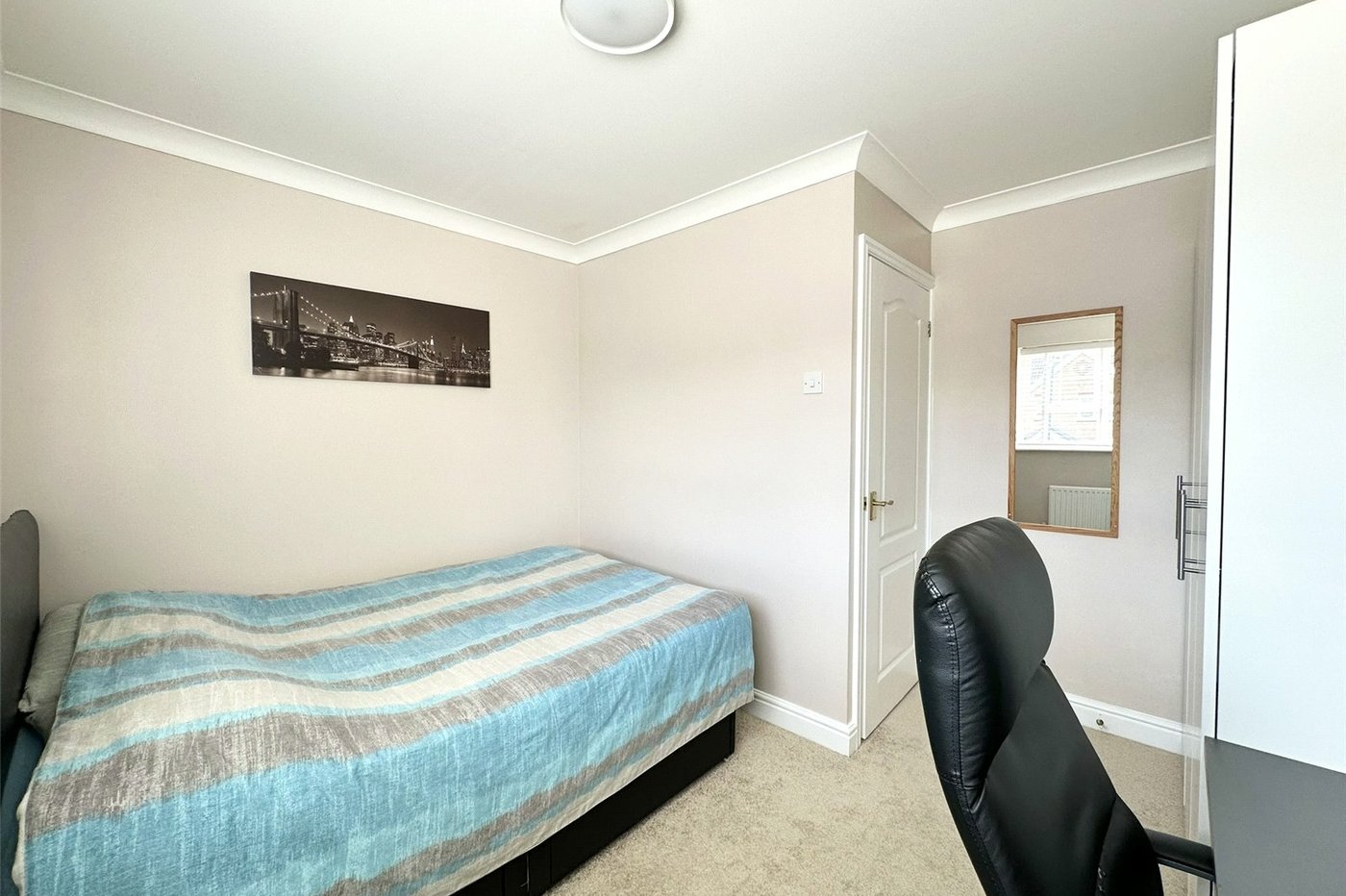 3 bedroom house for sale in Swanscombe | Robinson Jackson