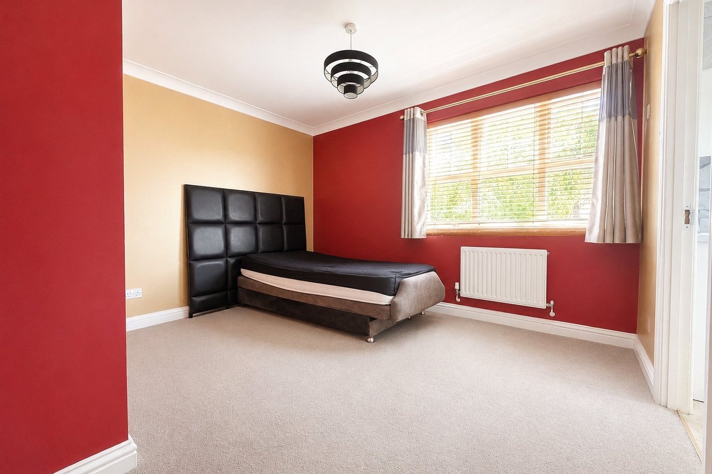 4 bedroom house for sale in Swanscombe | Robinson Jackson