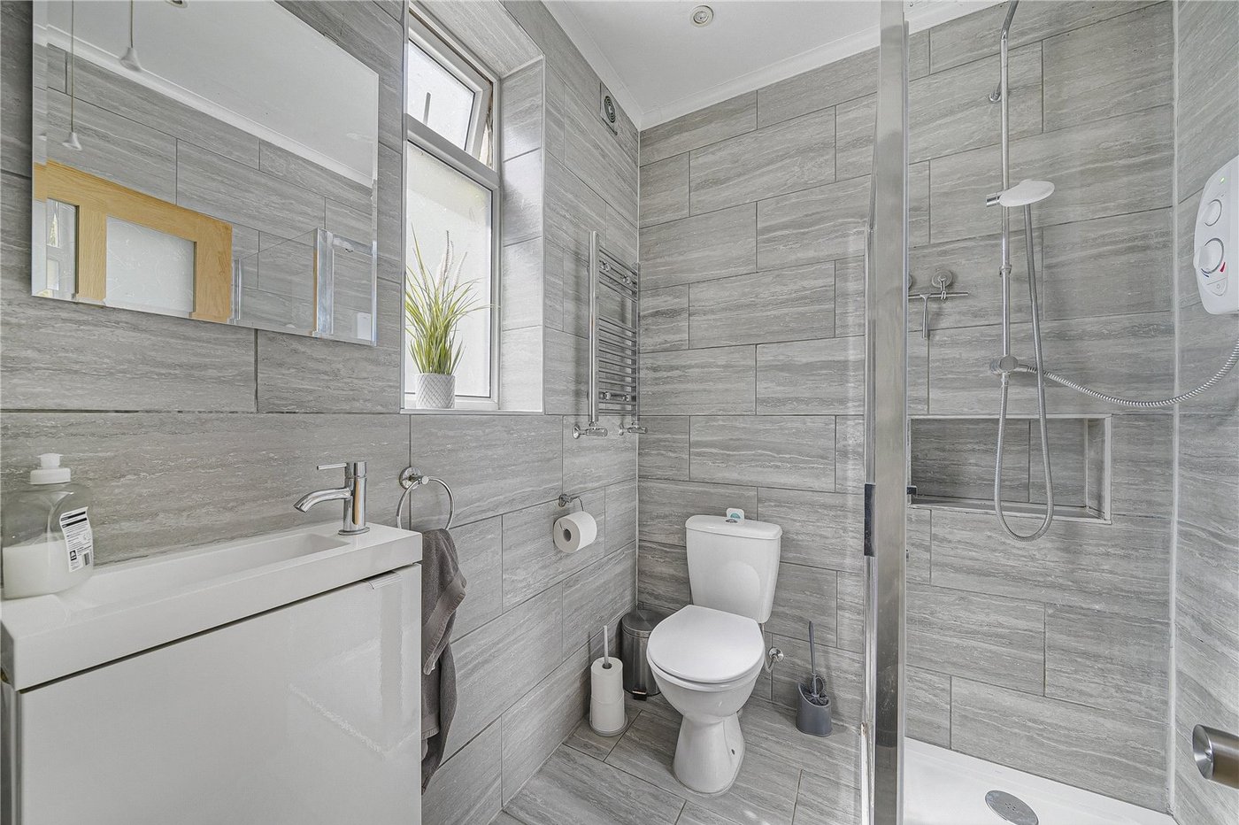 5 bedroom house for sale in Dartford | Robinson Jackson