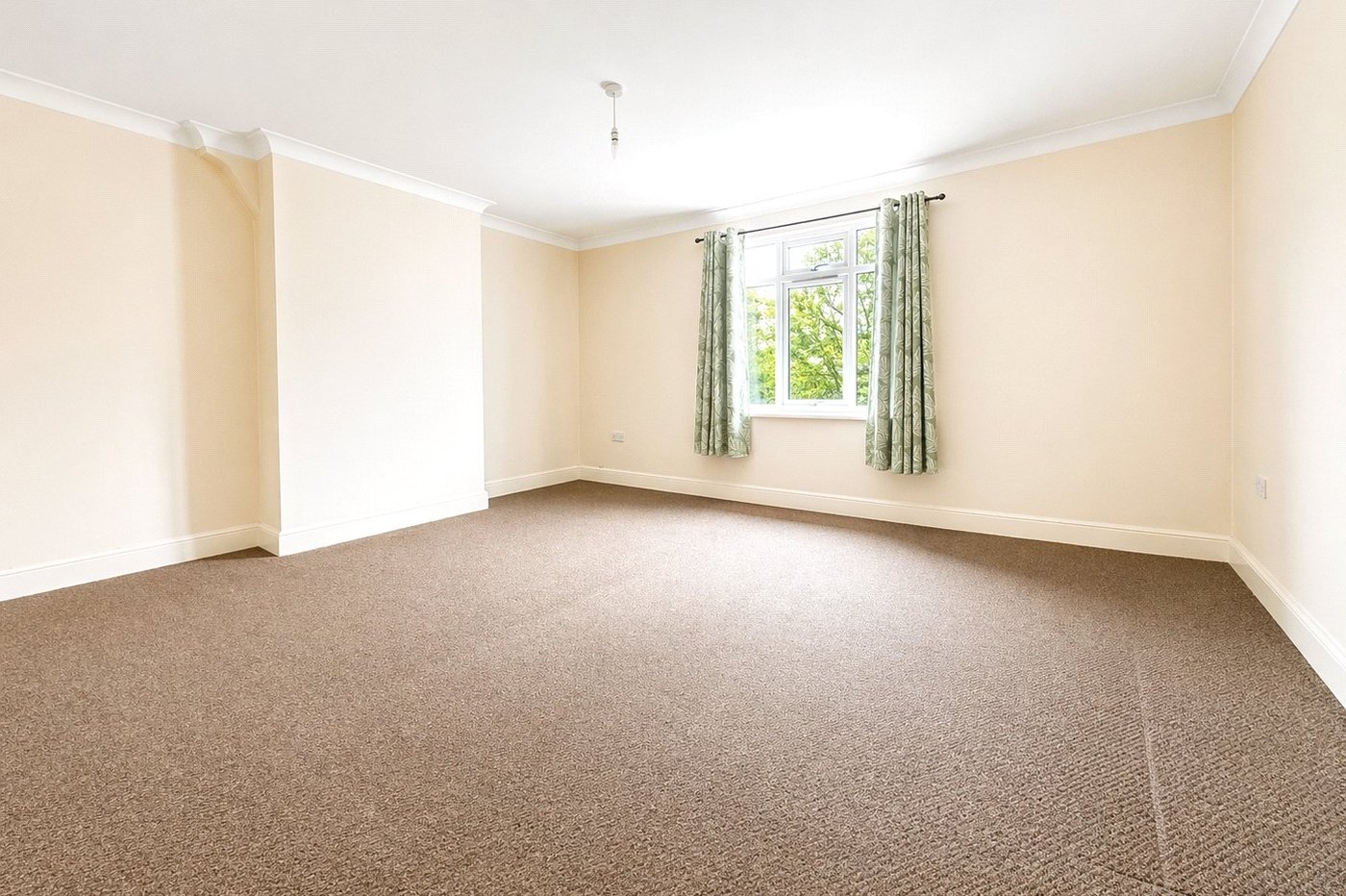 2 bedroom property for sale in London | Robinson Jackson