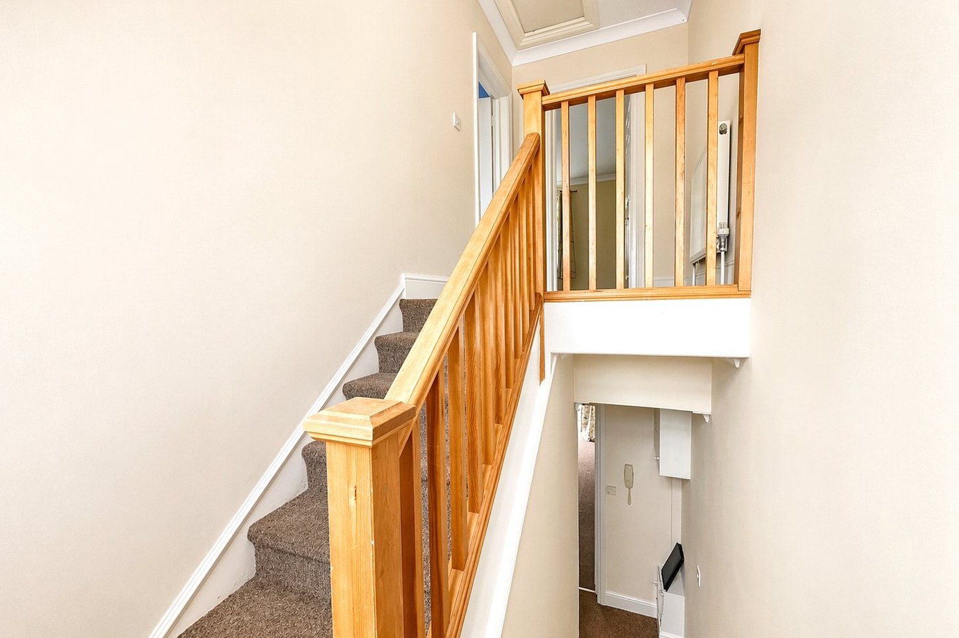 2 bedroom property for sale in London | Robinson Jackson