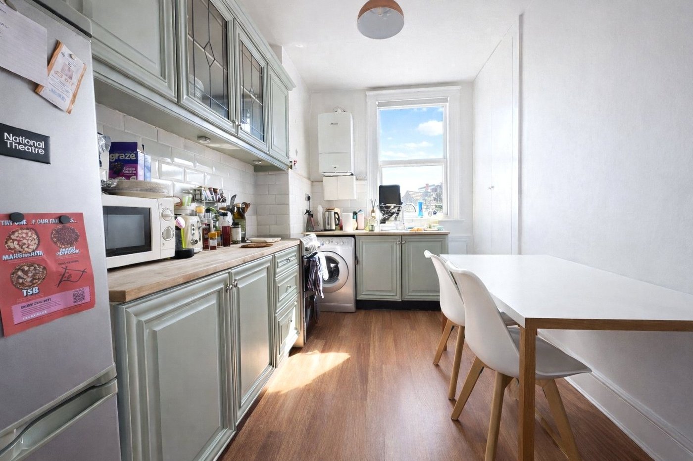 2 bedroom property for sale in London | Robinson Jackson