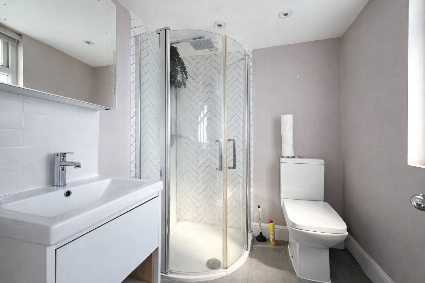 2 bedroom property for sale in London | Robinson Jackson